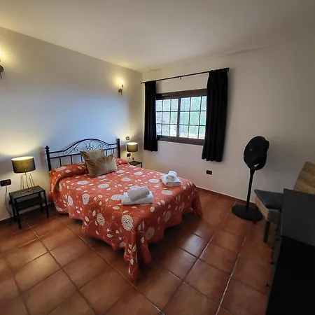 El Mirador 6 Bedrooms Адехе