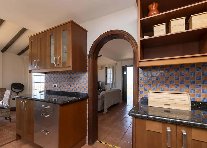 Villa El Mirador 6 Bedrooms *