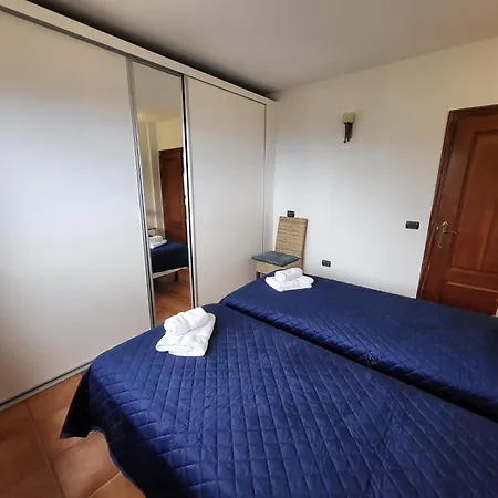 El Mirador 6 Bedrooms * 아데제