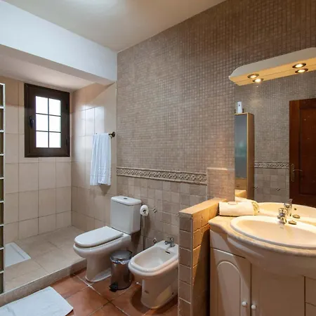 El Mirador 6 Bedrooms 빌라