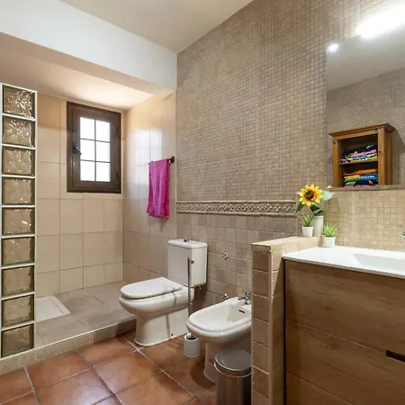 El Mirador 6 Bedrooms * אדחה