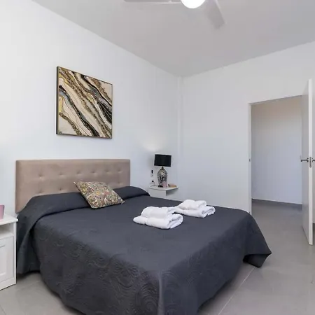 El Mirador 6 Bedrooms * אדחה