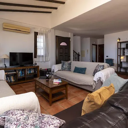 El Mirador 6 Bedrooms Адехе