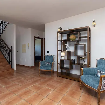 El Mirador 6 Bedrooms Вилла